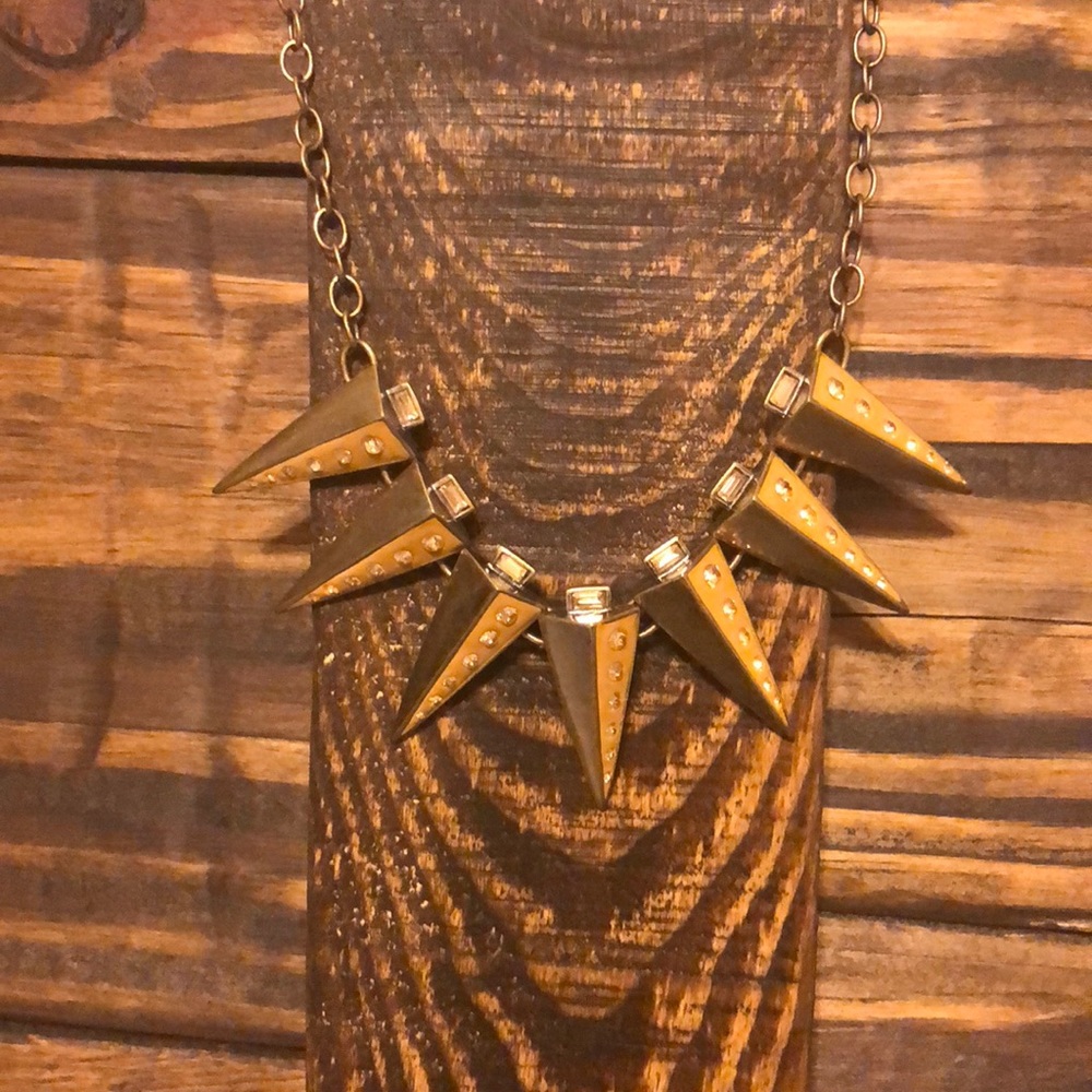 Triangle chain link necklace